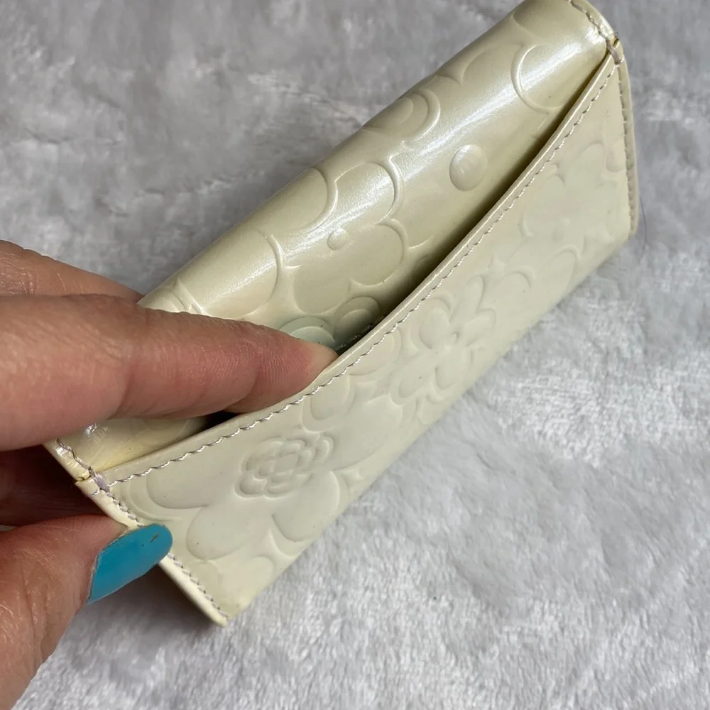 CLATHAS Key Holders - Picture 7 of 10